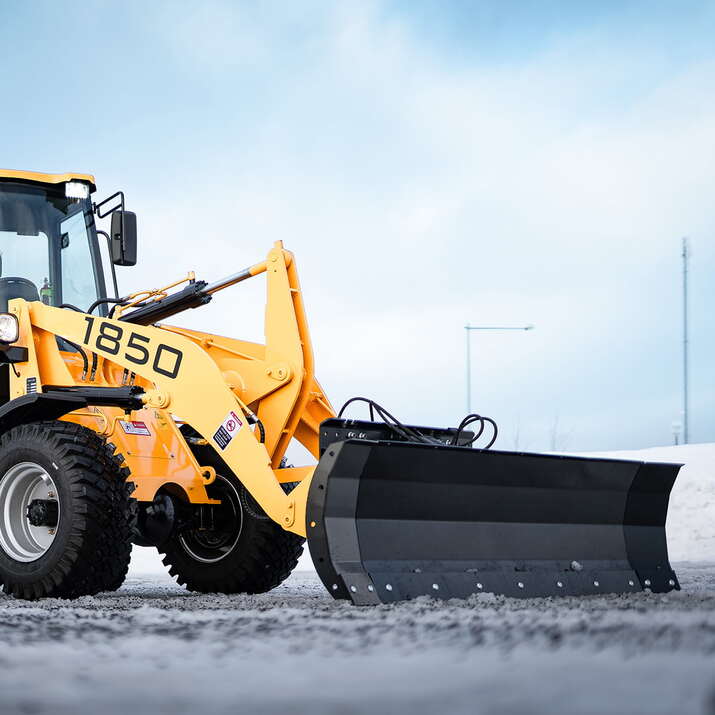sn-blad-frontmonterat-sn-plog-traktor-trimaf-ste-kellfri
